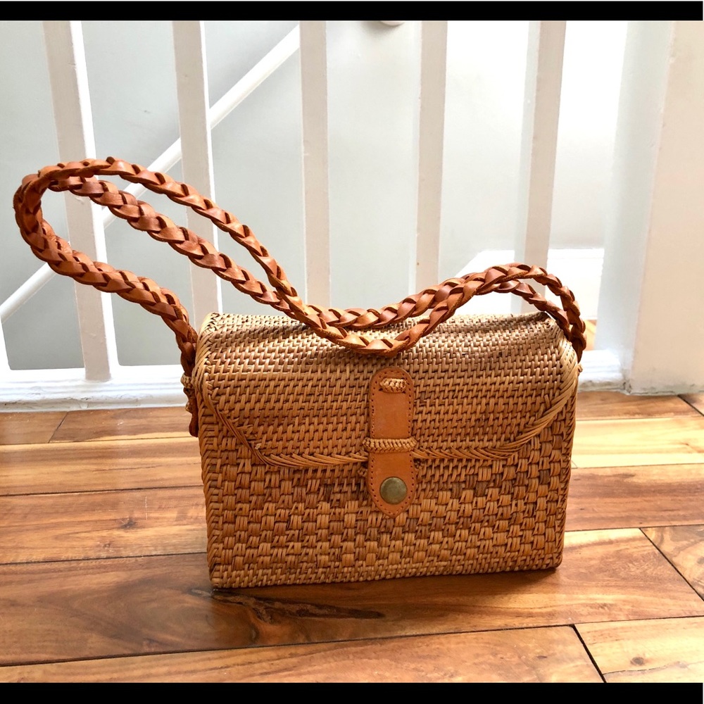Rattan and braided leather shoulder purse